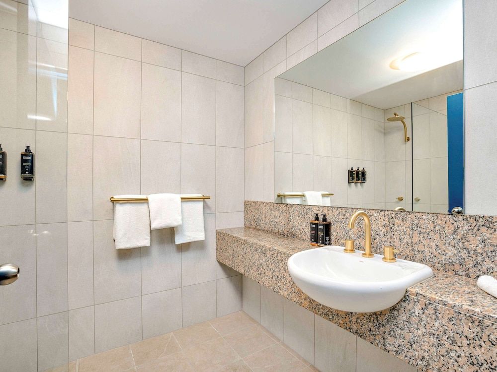 undefined Mercure Cairns 7