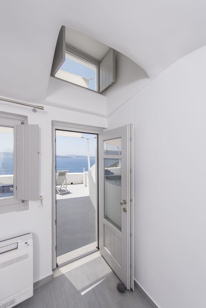 undefined Ambition Suites 10