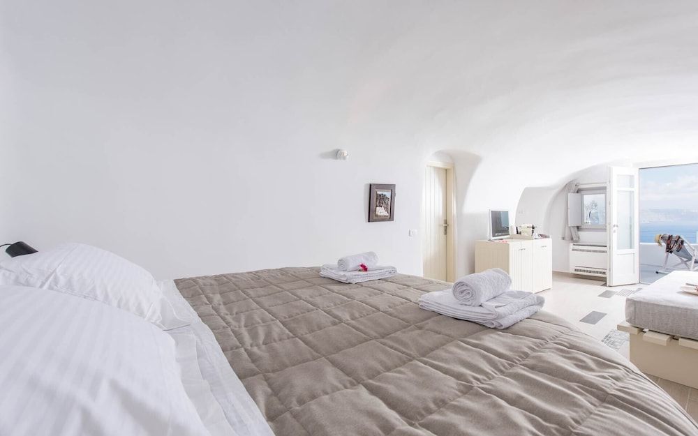 undefined Ambition Suites 2