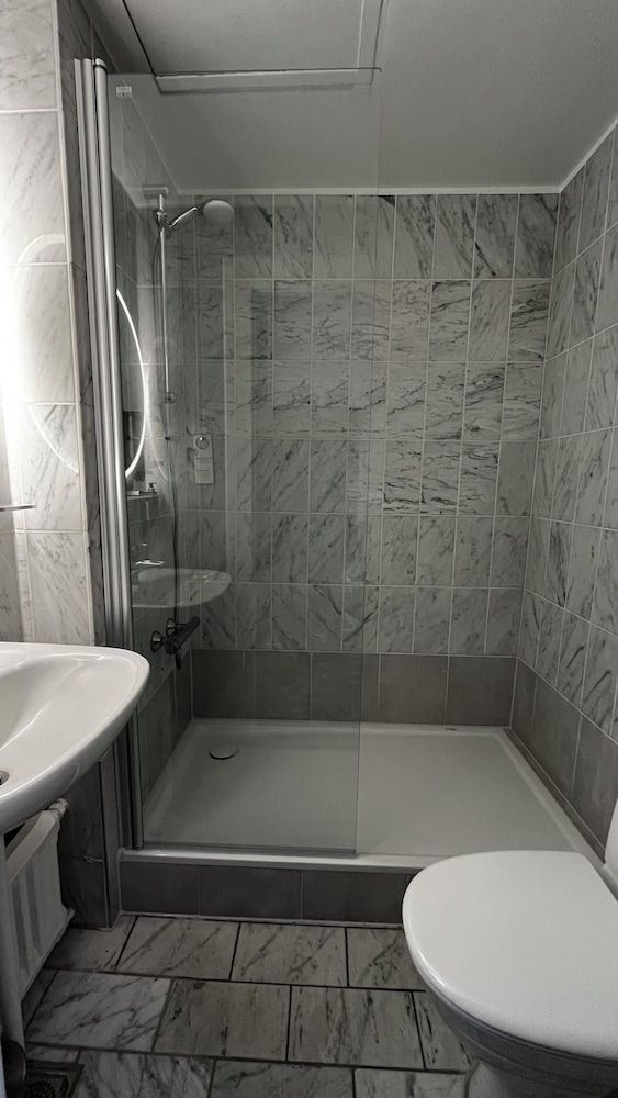 Hotel Astoria, BW Signature Collection Standard Room, 1 King Bed, Non Smoking 5