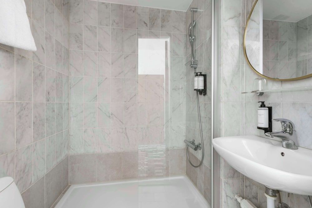 Hotel Astoria, BW Signature Collection Standard Room, 1 King Bed, Non Smoking 6