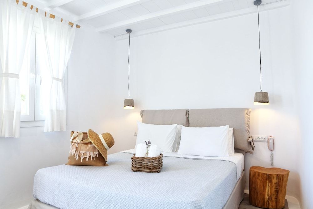 undefined Aelia Mykonos 3