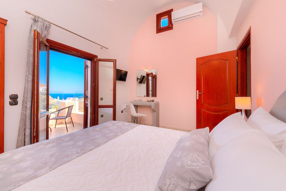 Premium Two Bedroom Apartment with hot tub and Caldera View