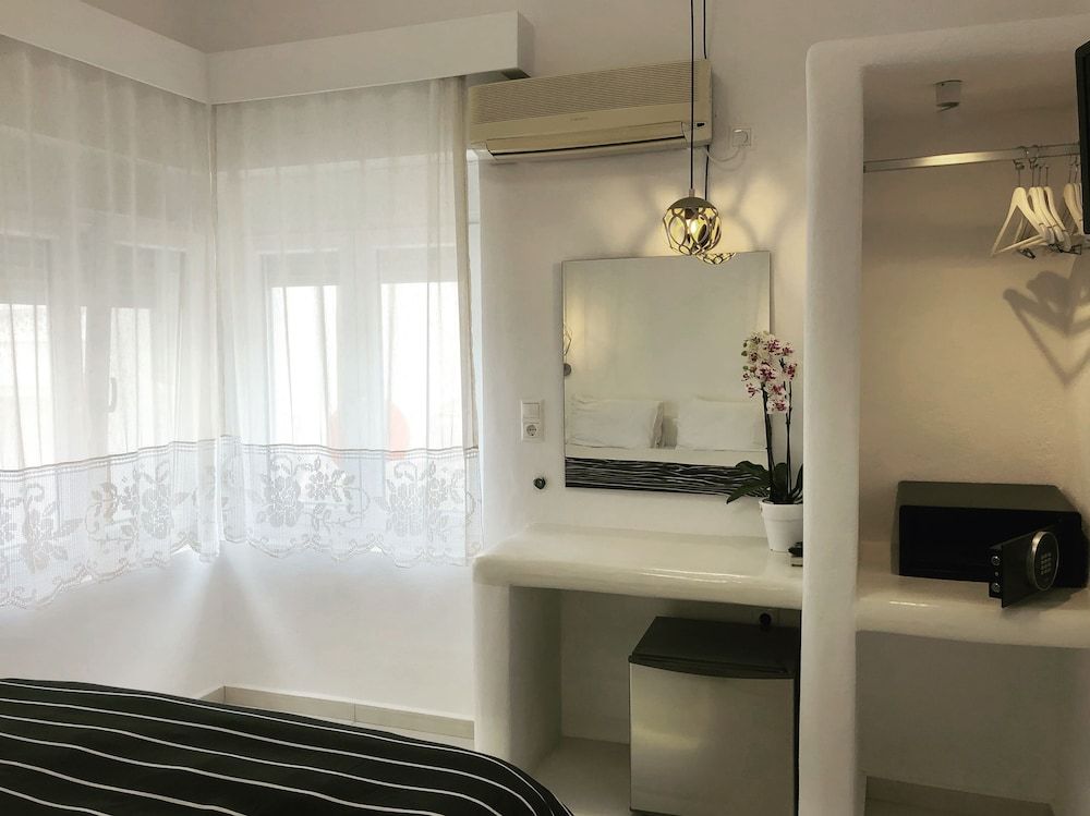 Taki's Guests Deluxe Room, Non Smoking, City View 17