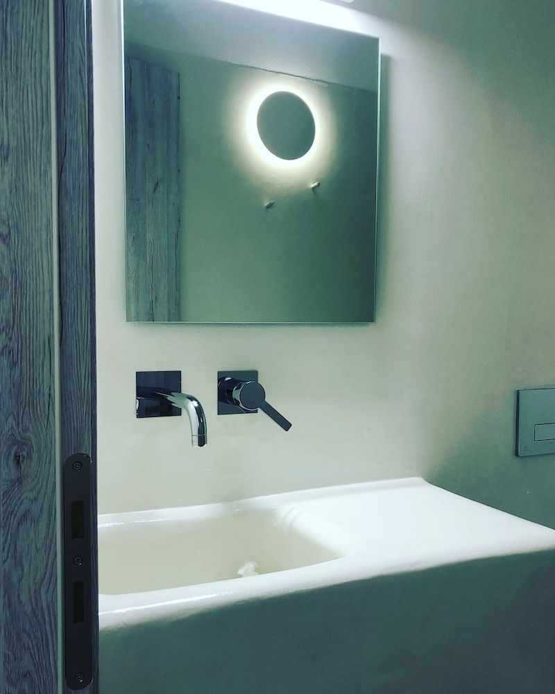 Taki's Guests Deluxe Double or Twin Room, Non Smoking, City View 6