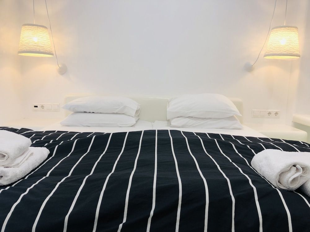 Taki's Guests Deluxe Double or Twin Room, Non Smoking, City View 2