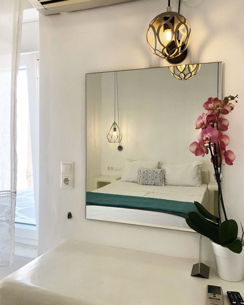 Taki's Guests Deluxe Room, Non Smoking, City View 19