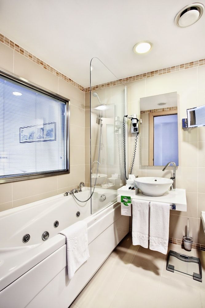 Eresin Hotels Taxim & Premier Premier Room, Jetted Tub 7