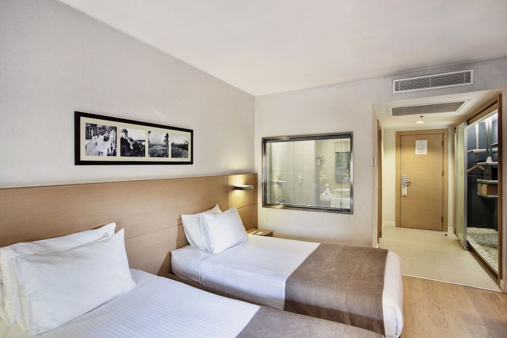 Eresin Hotels Taxim & Premier Premier Room, Jetted Tub 4