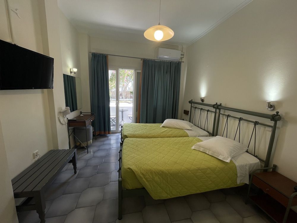 Albatros Hotel Economy Twin Room