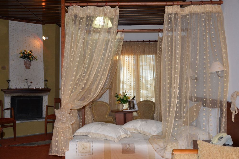 Hani Zisi Hotel Junior Suite, Fireplace, Sea View 2