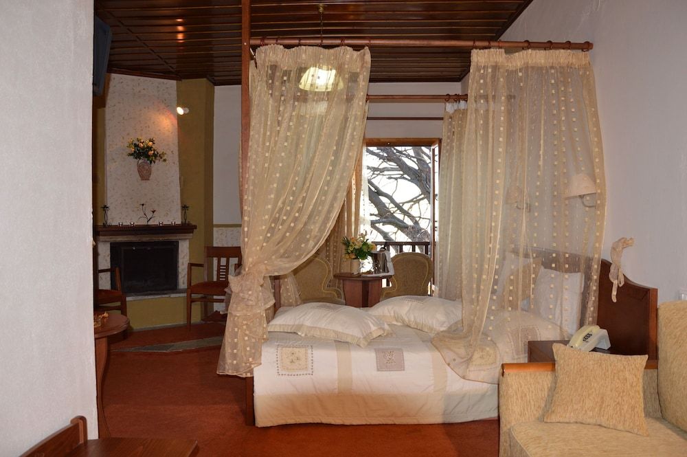 Hani Zisi Hotel Junior Suite, Fireplace, Sea View 3