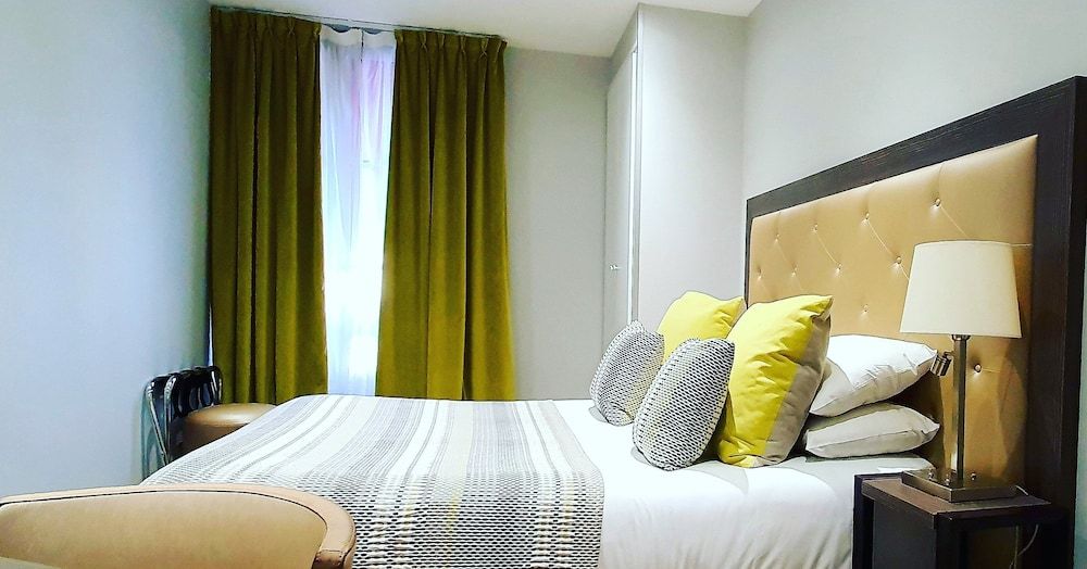 Hotel Eiffel Kennedy Basic Double Room 16