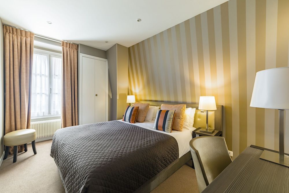 Hotel Eiffel Kennedy Basic Double Room 10