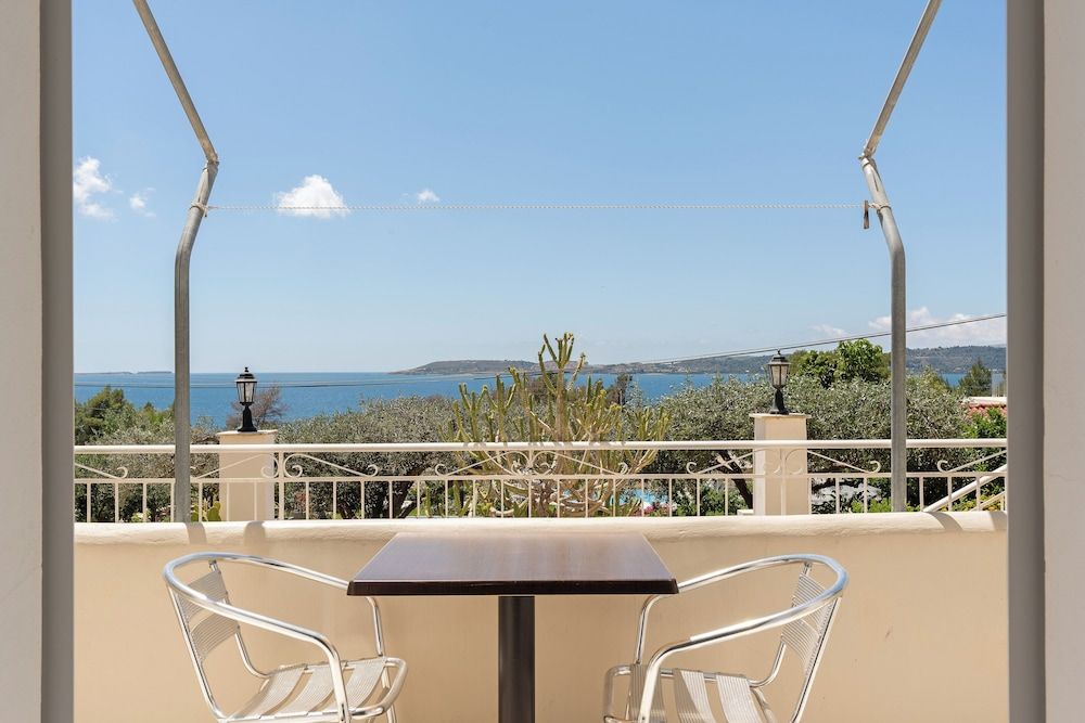 Oskars Studios & Apartments Superior Studio, Sea View 5