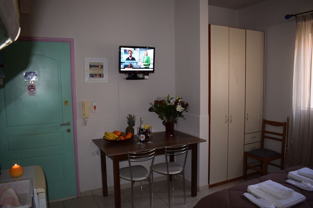 Economy Studio