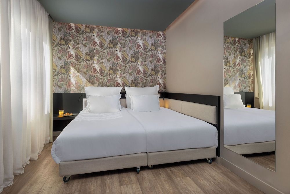 undefined Casual Kubic Athens Hotel 5