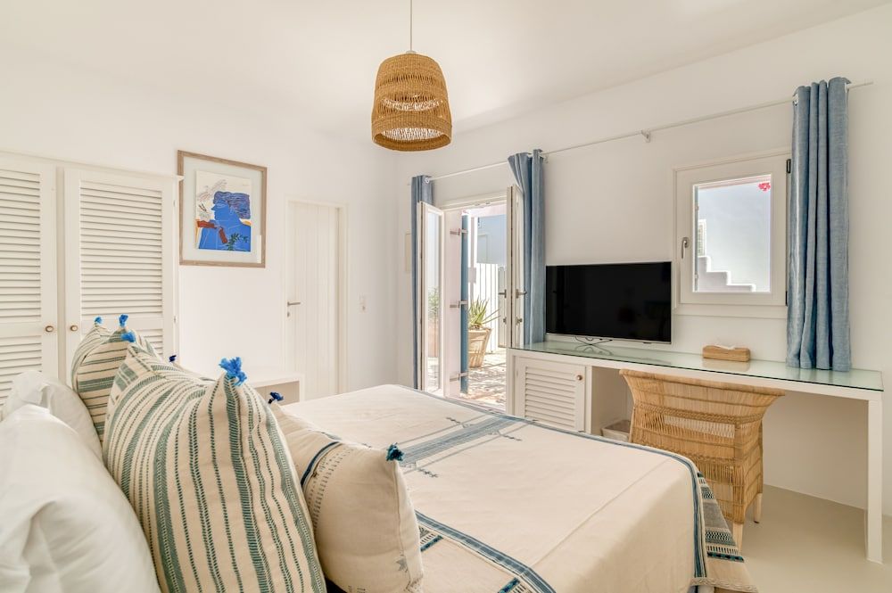 Double or Twin Room, Patio (Sifnos)
