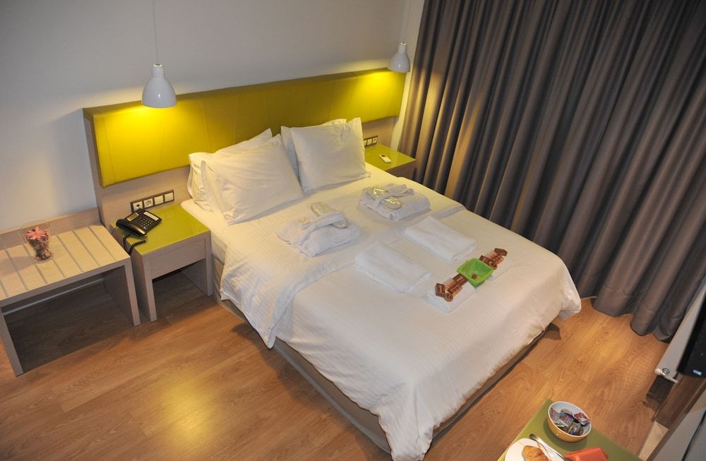 Elements Rooms and Apartments Standard Double Room 2