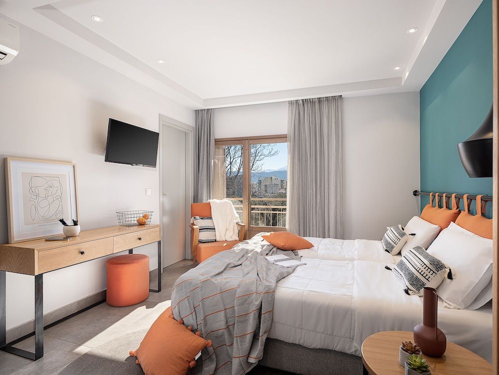 Elia Bettolo Superior Room 11