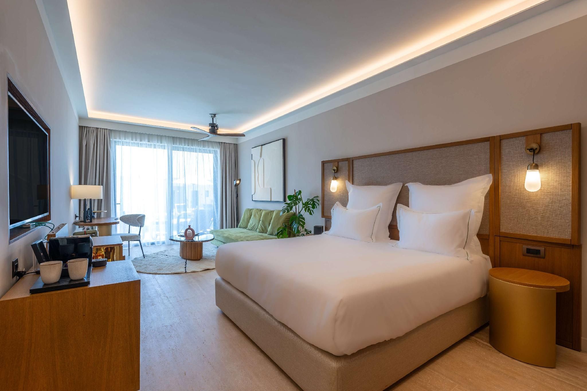 Twin Junior Suite W/Shared Pool Sea View