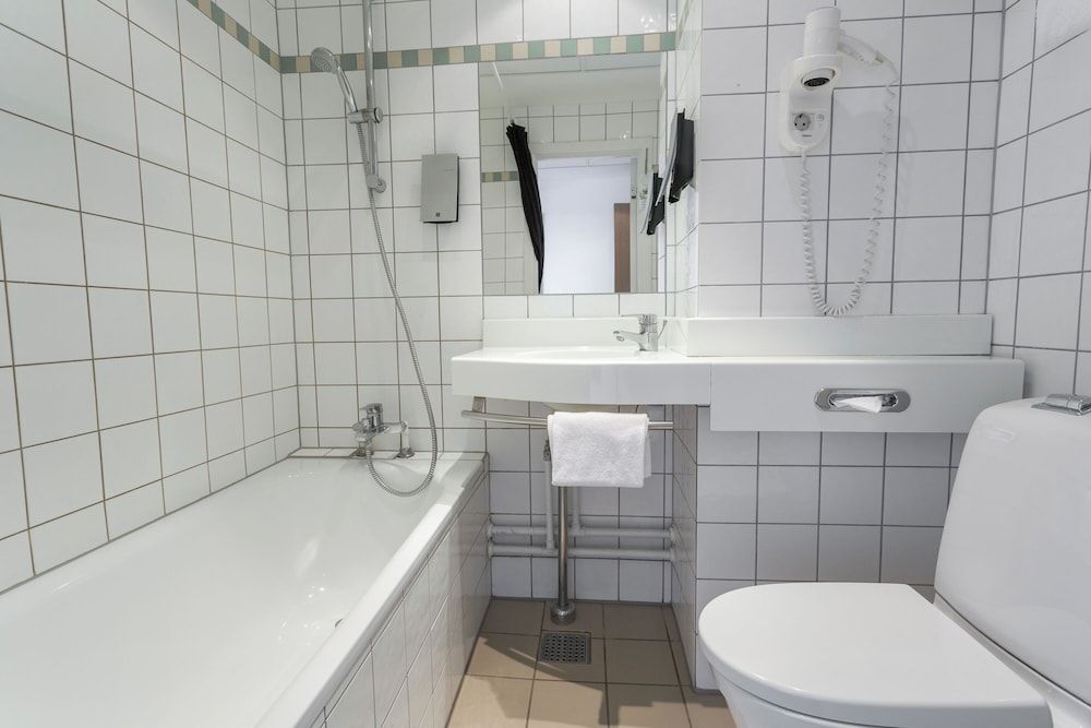 ProfilHotels Mercur Classic Queen Room 7