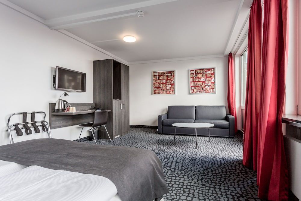 undefined ProfilHotels Mercur 9