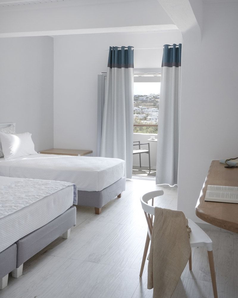 Soulful Triple Partial Sea View
