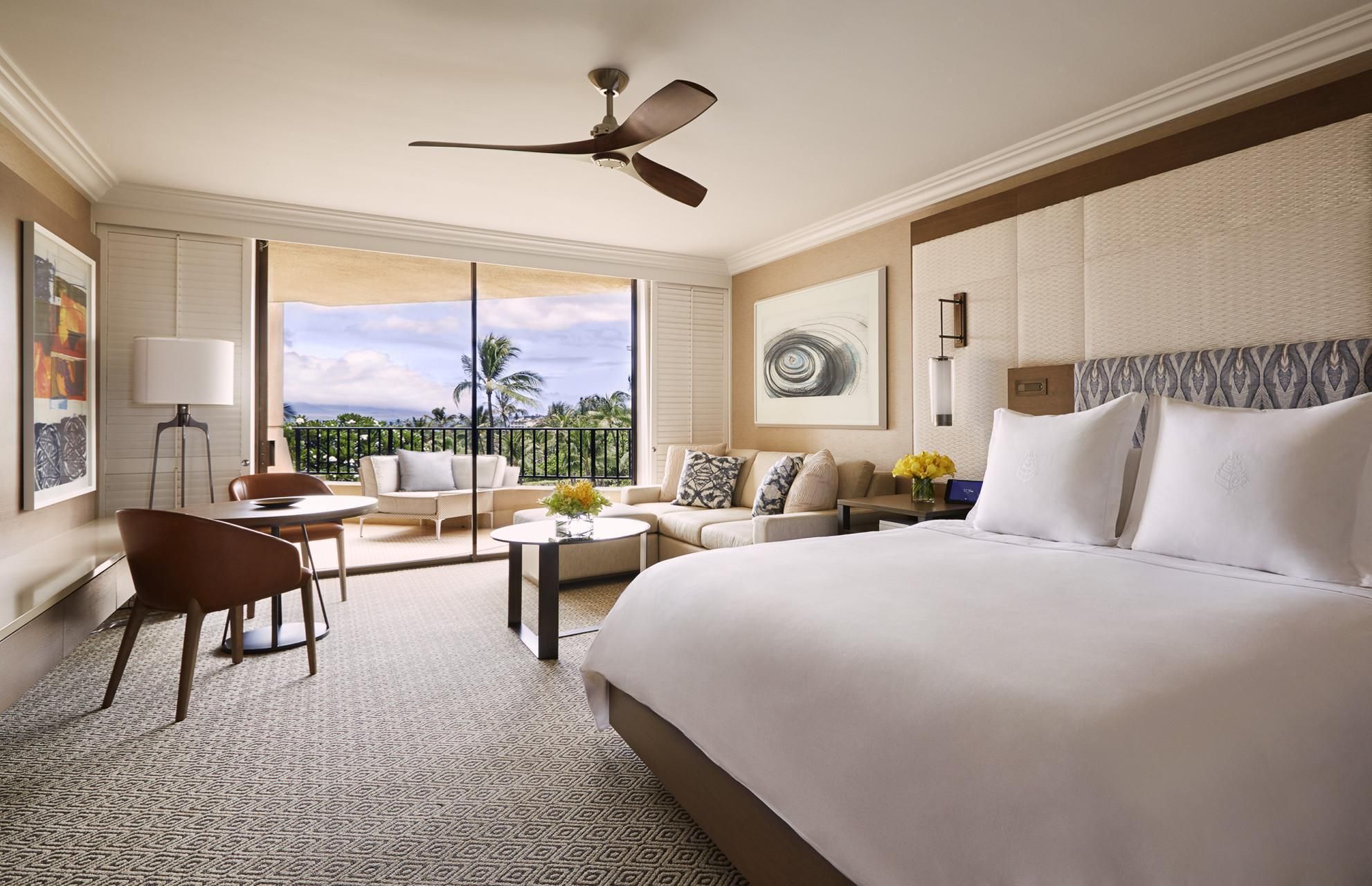 Deluxe Ocean-View Room (1 King Size Bed)