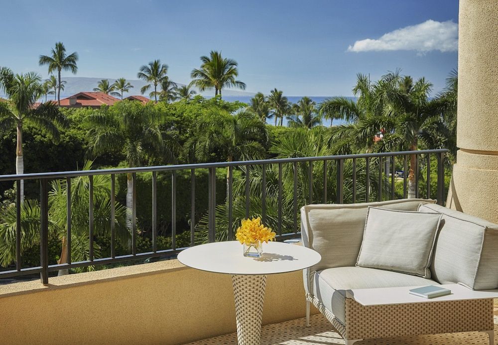 Deluxe Garden View Executive Suite