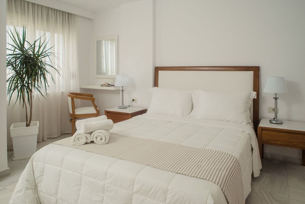 Deluxe Duplex, Partial Sea View
