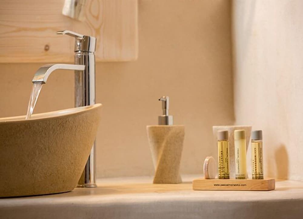 Love Nest villa Panoramic Villa, 1 Bedroom, Jetted Tub 9