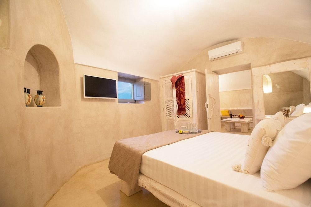 Love Nest villa Panoramic Villa, 1 Bedroom, Jetted Tub