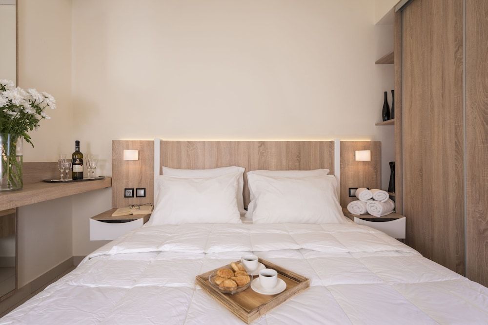 Basic Apartment, 1 Bedroom, Partial Ocean View