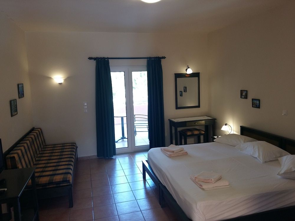 Kallicrates Village Comfort Studio 3