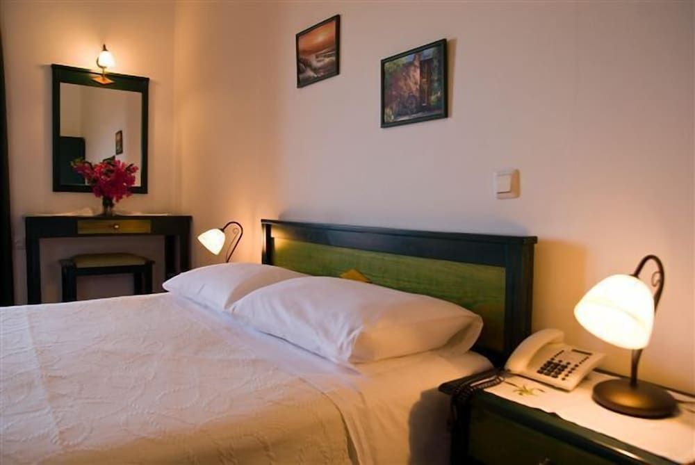 Kallicrates Village Comfort Studio 4