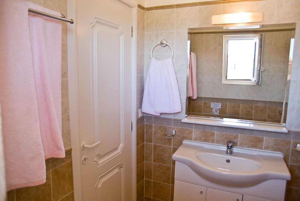 Kallicrates Village Comfort Studio 6