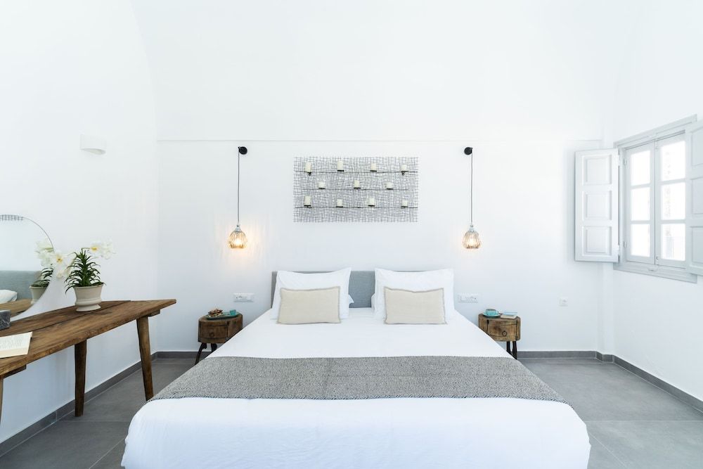 Elysian Santorini Superior Room, Private Pool, Sea View 4