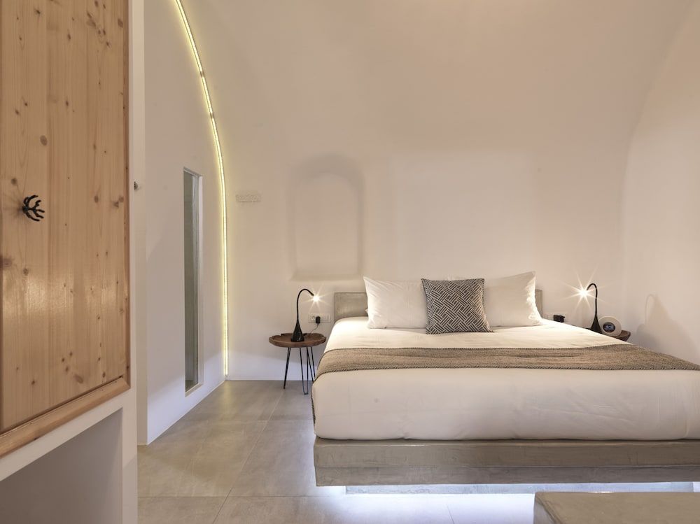 Elysian Santorini Superior Room, Private Pool, Sea View