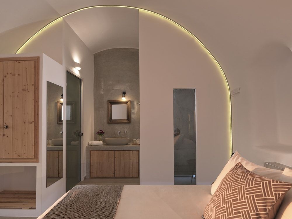 Elysian Santorini Superior Room, Private Pool, Sea View 10