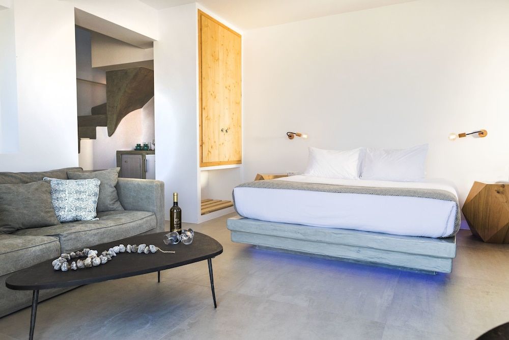 undefined Elysian Santorini 6