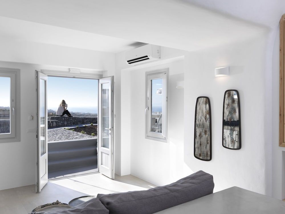 Elysian Santorini Superior Room, Private Pool, Sea View 9