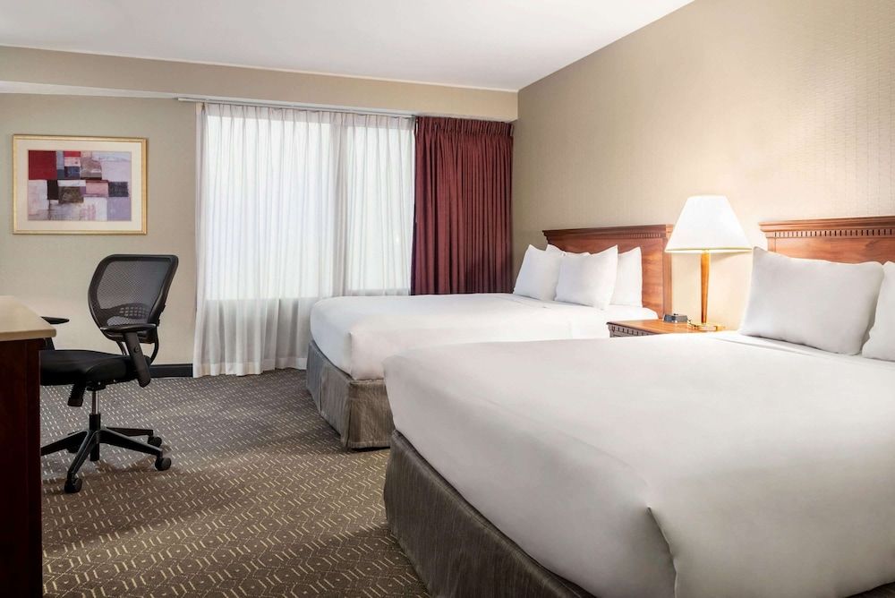 Room, 2 Queen Beds, Non Smoking (Hearing Accessible)
