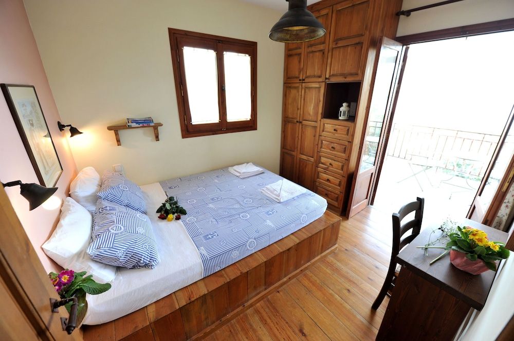 Family House, Sea View