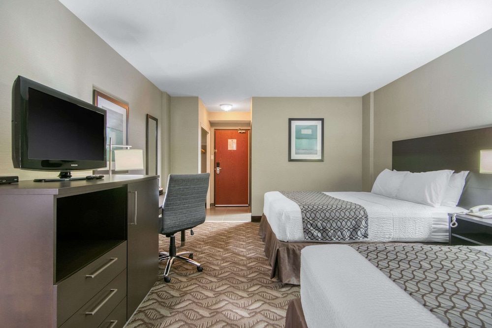 Room, 2 Queen Beds, Non Smoking (Upper Floor)