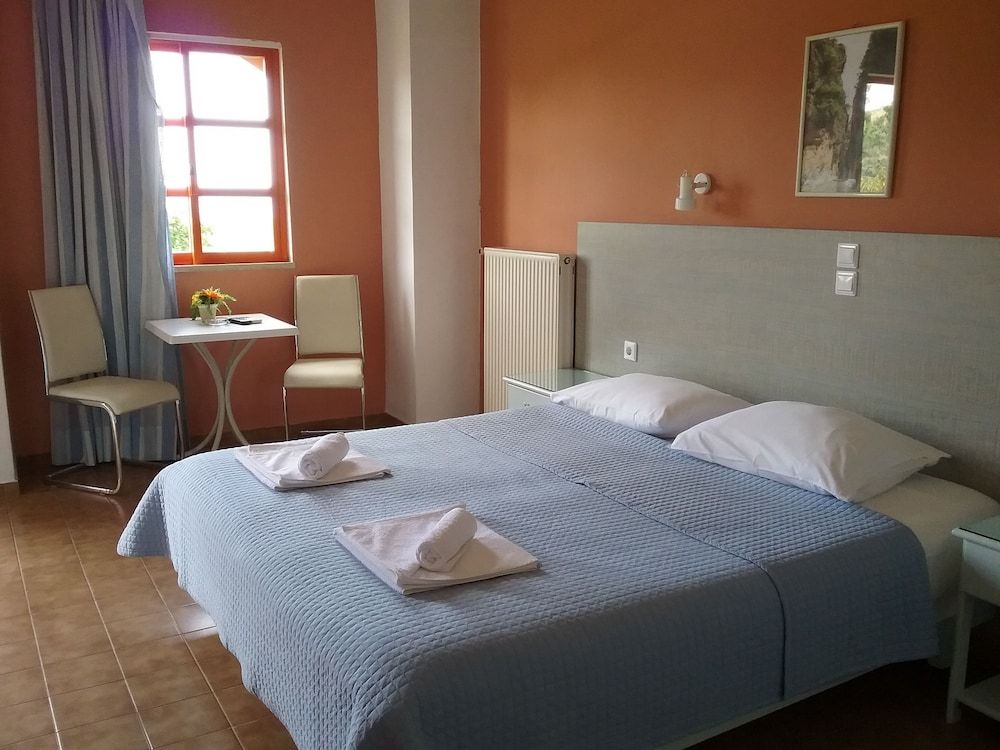 Superior Studio, 1 Double or 2 Twin Beds, Sea View (for 2)