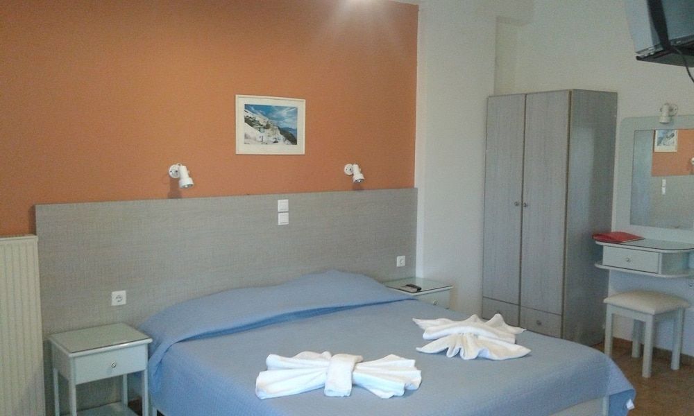 Studio, 1 Double or 2 Twin Beds (for 2)