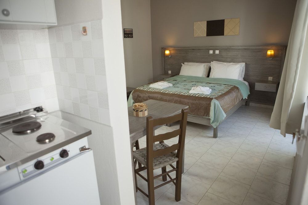 Economy Room