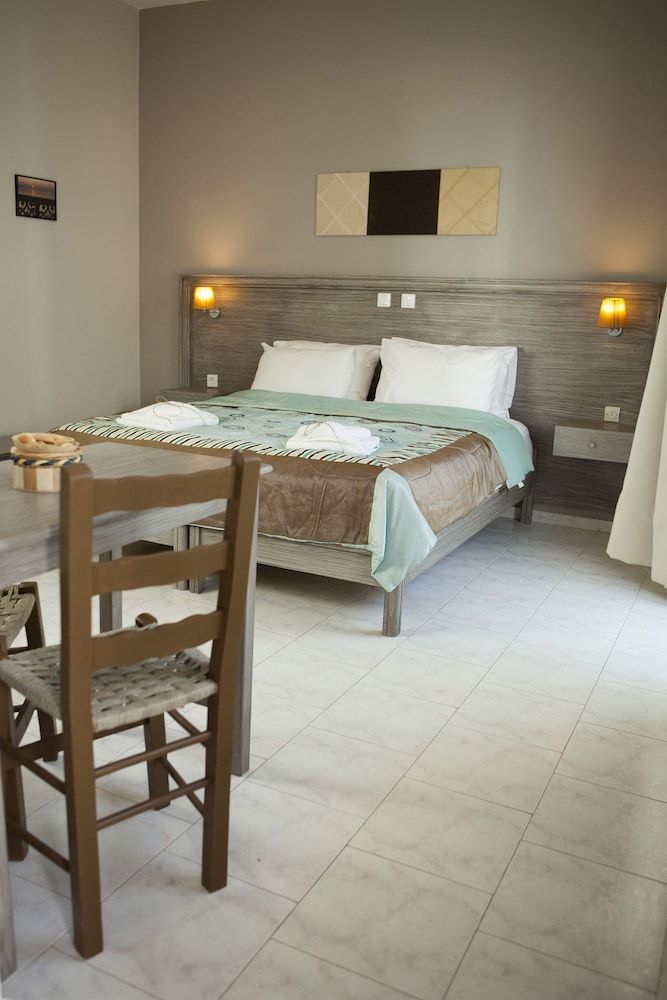 Economy Room