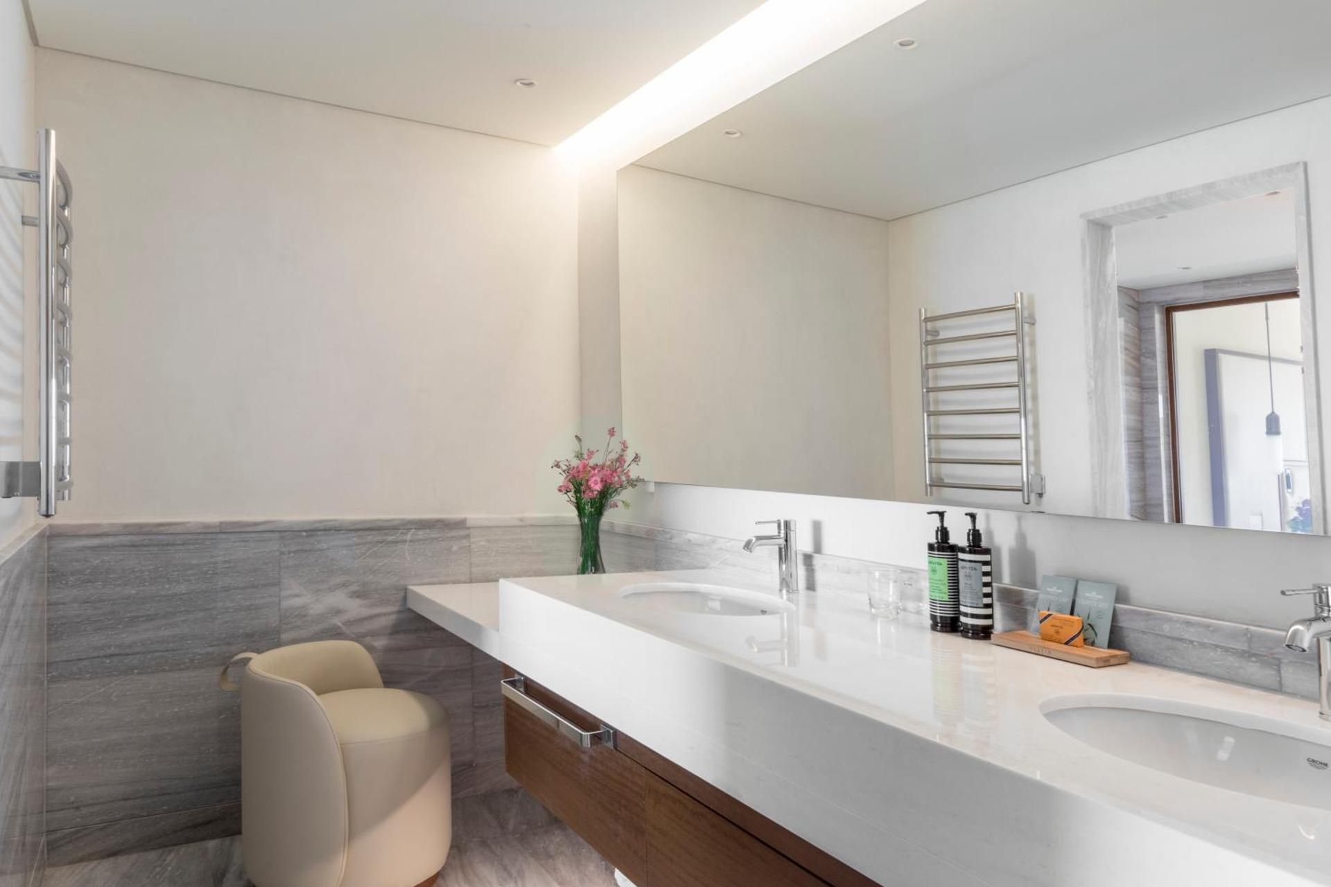 Premium Family One Bedroom Suite